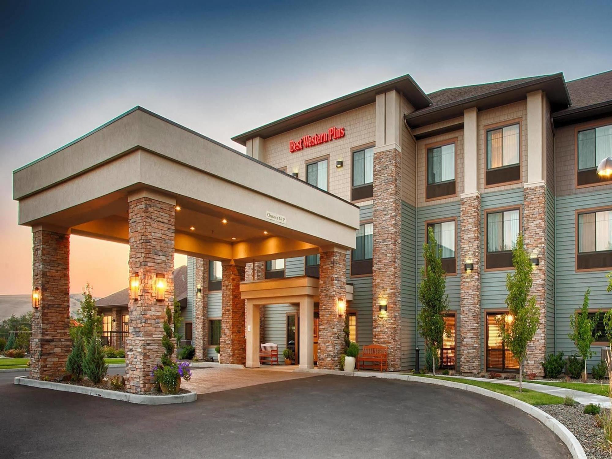 Best Western Plus Dayton Buitenkant foto